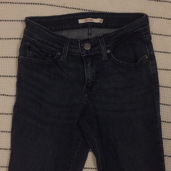Levi’s woman’s 711 skinny jeans dark blue denim - Picture 3 of 6